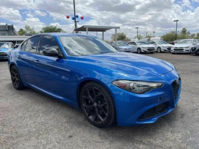 Синий Альфа Giulia, объемом двигателя 2 л и пробегом 51 тыс. км за 13600 $, фото 1 на Automoto.ua