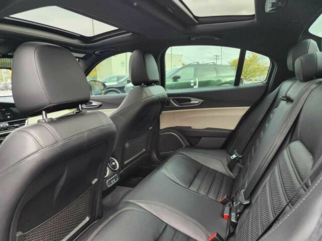 Синий Альфа Giulia, объемом двигателя 2 л и пробегом 39 тыс. км за 16500 $, фото 11 на Automoto.ua