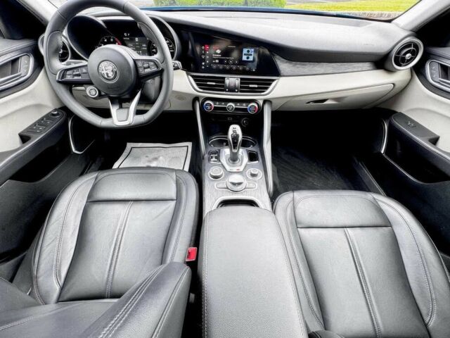 Синий Альфа Giulia, объемом двигателя 2 л и пробегом 53 тыс. км за 11500 $, фото 10 на Automoto.ua