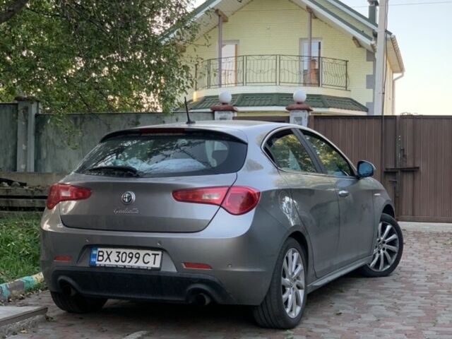 Сірий Альфа Giulietta, об'ємом двигуна 2 л та пробігом 290 тис. км за 7400 $, фото 1 на Automoto.ua