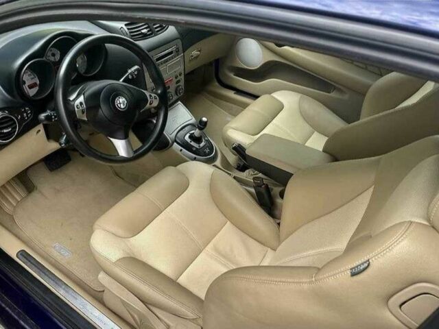 Синий Альфа GT, объемом двигателя 2 л и пробегом 177 тыс. км за 7246 $, фото 13 на Automoto.ua