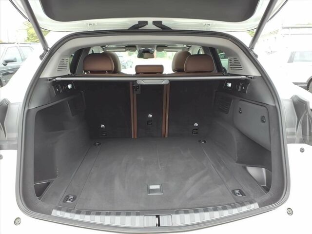 Белый Альфа stelvio, объемом двигателя 2 л и пробегом 30 тыс. км за 9800 $, фото 14 на Automoto.ua