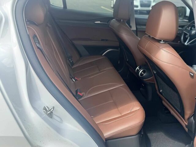 Белый Альфа stelvio, объемом двигателя 2 л и пробегом 30 тыс. км за 10700 $, фото 9 на Automoto.ua