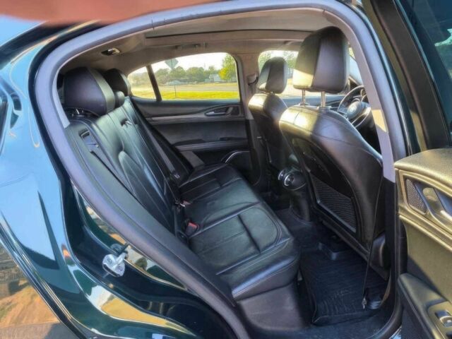 Черный Альфа stelvio, объемом двигателя 2 л и пробегом 32 тыс. км за 6500 $, фото 9 на Automoto.ua