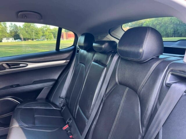 Черный Альфа stelvio, объемом двигателя 2 л и пробегом 32 тыс. км за 15000 $, фото 16 на Automoto.ua