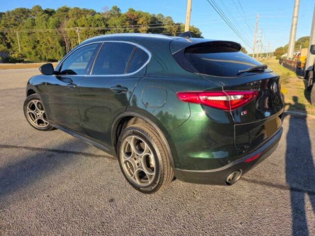 Черный Альфа stelvio, объемом двигателя 2 л и пробегом 32 тыс. км за 6500 $, фото 6 на Automoto.ua