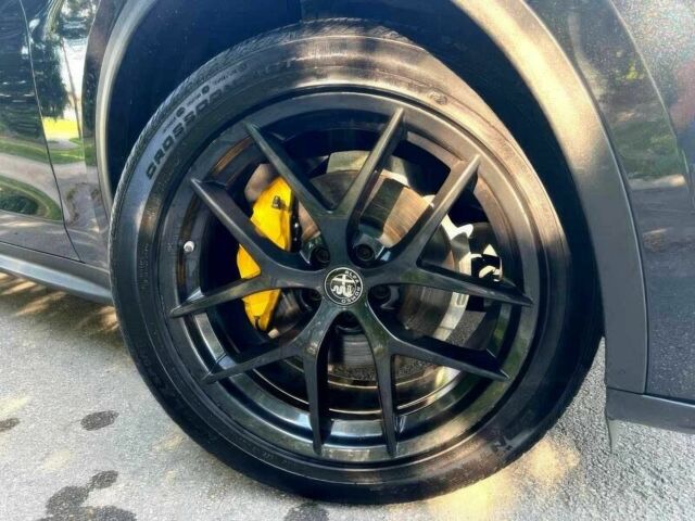 Черный Альфа stelvio, объемом двигателя 2 л и пробегом 33 тыс. км за 9900 $, фото 13 на Automoto.ua