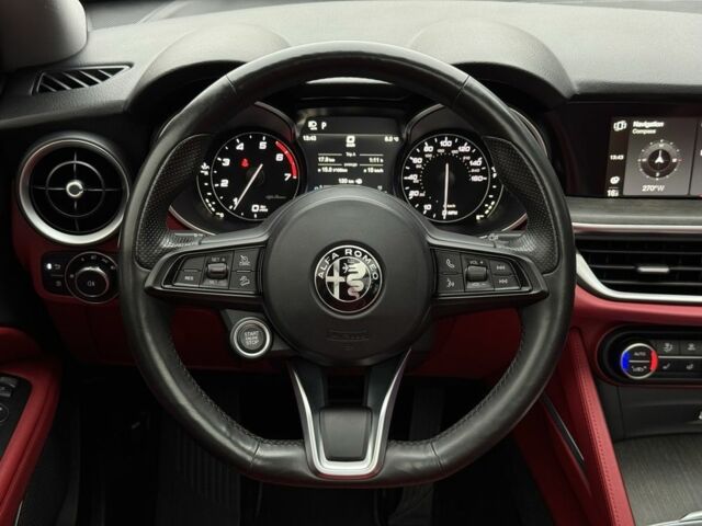 Черный Альфа stelvio, объемом двигателя 2 л и пробегом 82 тыс. км за 26350 $, фото 14 на Automoto.ua