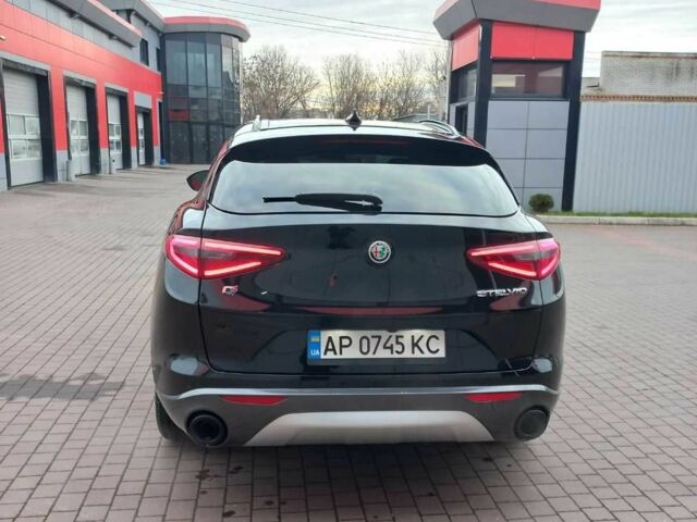 Чорний Альфа stelvio, об'ємом двигуна 2 л та пробігом 14 тис. км за 31800 $, фото 4 на Automoto.ua