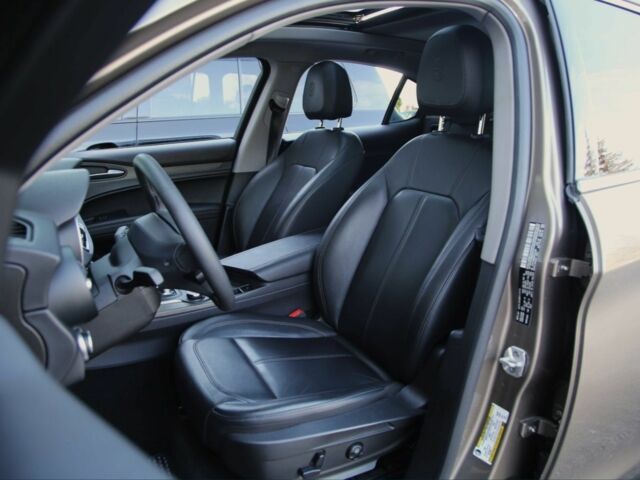 Коричневый Альфа stelvio, объемом двигателя 2 л и пробегом 32 тыс. км за 23000 $, фото 7 на Automoto.ua