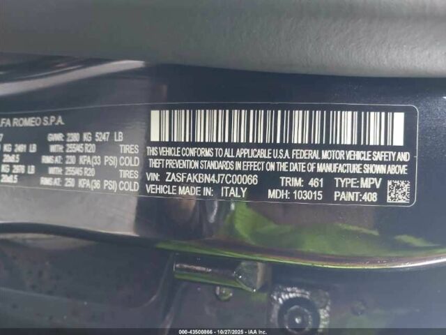 Красный Альфа stelvio, объемом двигателя 2 л и пробегом 30 тыс. км за 5000 $, фото 7 на Automoto.ua