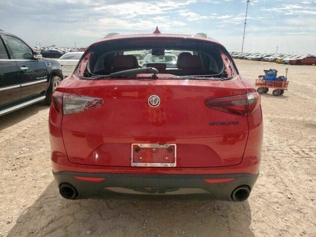 Красный Альфа stelvio, объемом двигателя 2 л и пробегом 54 тыс. км за 5000 $, фото 5 на Automoto.ua