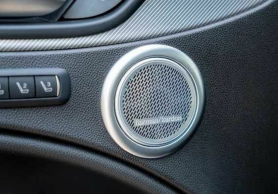 Серый Альфа stelvio, объемом двигателя 0 л и пробегом 65 тыс. км за 11500 $, фото 9 на Automoto.ua