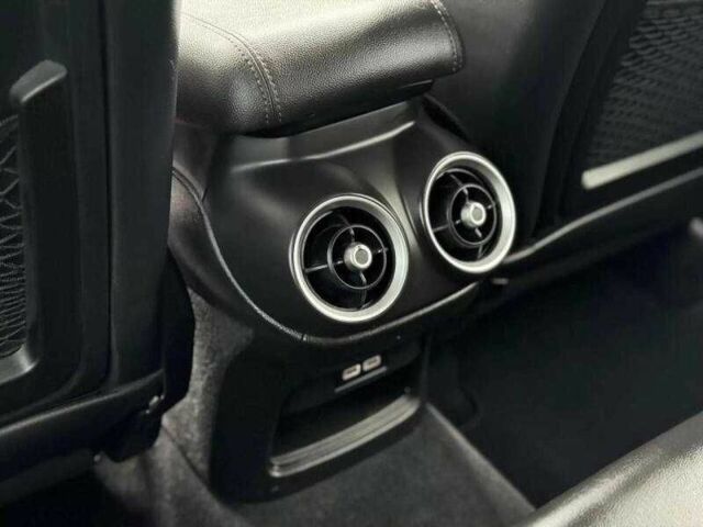 Серый Альфа stelvio, объемом двигателя 2 л и пробегом 47 тыс. км за 4300 $, фото 13 на Automoto.ua