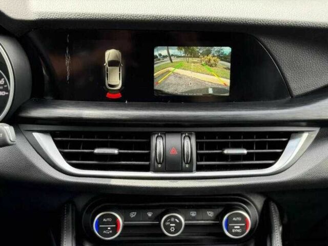 Серый Альфа stelvio, объемом двигателя 2 л и пробегом 47 тыс. км за 4300 $, фото 10 на Automoto.ua