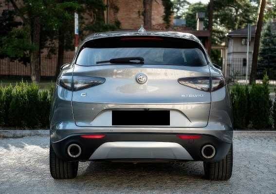 Серый Альфа stelvio, объемом двигателя 0 л и пробегом 65 тыс. км за 11500 $, фото 6 на Automoto.ua