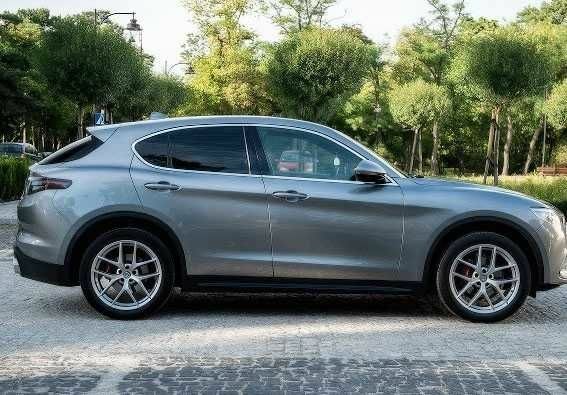 Серый Альфа stelvio, объемом двигателя 0 л и пробегом 65 тыс. км за 11500 $, фото 3 на Automoto.ua