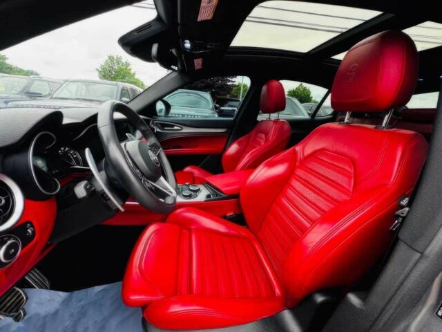 Сірий Альфа stelvio, об'ємом двигуна 2 л та пробігом 43 тис. км за 16300 $, фото 7 на Automoto.ua