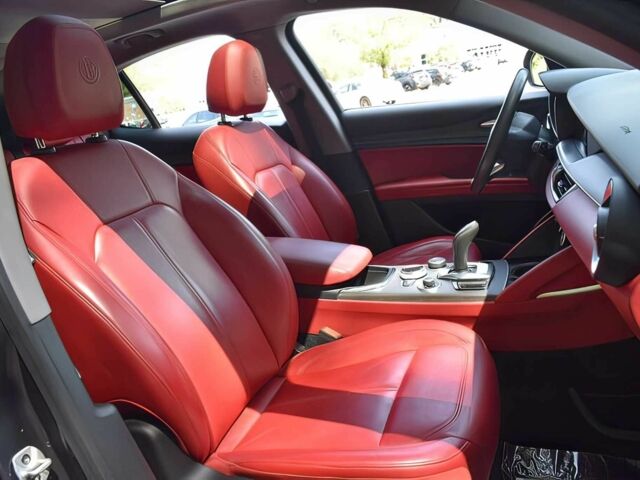 Сірий Альфа stelvio, об'ємом двигуна 2 л та пробігом 34 тис. км за 14300 $, фото 10 на Automoto.ua