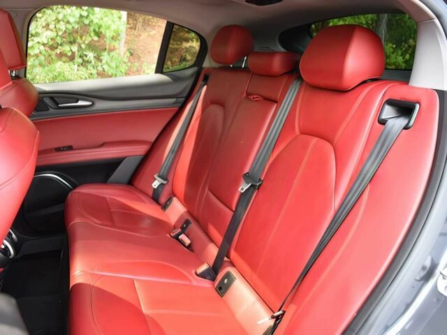 Сірий Альфа stelvio, об'ємом двигуна 2 л та пробігом 34 тис. км за 14300 $, фото 11 на Automoto.ua