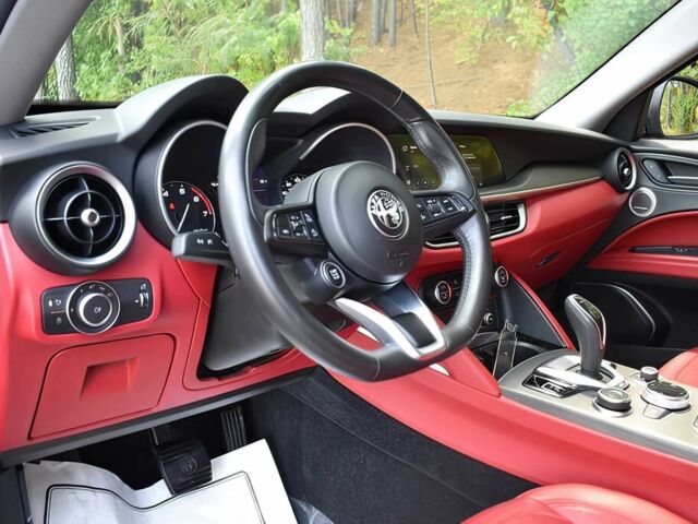 Сірий Альфа stelvio, об'ємом двигуна 2 л та пробігом 34 тис. км за 14300 $, фото 7 на Automoto.ua
