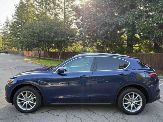 Синий Альфа stelvio, объемом двигателя 2 л и пробегом 41 тыс. км за 5600 $, фото 3 на Automoto.ua