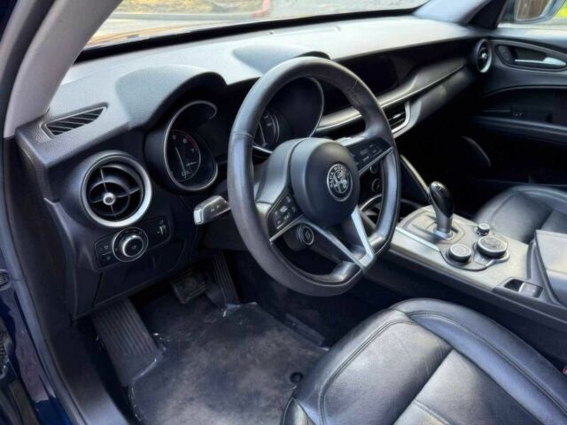 Синий Альфа stelvio, объемом двигателя 2 л и пробегом 41 тыс. км за 5600 $, фото 9 на Automoto.ua