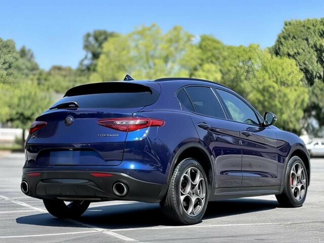 Синий Альфа stelvio, объемом двигателя 2 л и пробегом 30 тыс. км за 17000 $, фото 4 на Automoto.ua