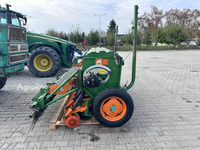 Амазони D9 2008 в Луцке на Automoto.ua Амазони D9, объемом двигателя 0 л и пробегом 0 тыс. км за 15161 $, фото 5 на Automoto.ua