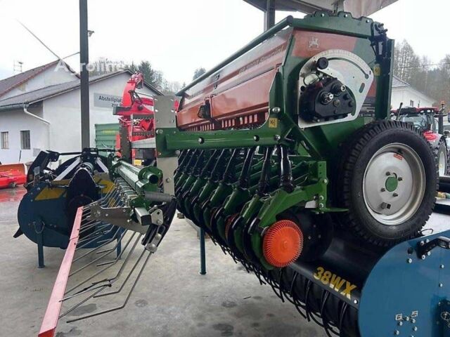 Амазоні Другая, об'ємом двигуна 0 л та пробігом 0 тис. км за 15630 $, фото 2 на Automoto.ua