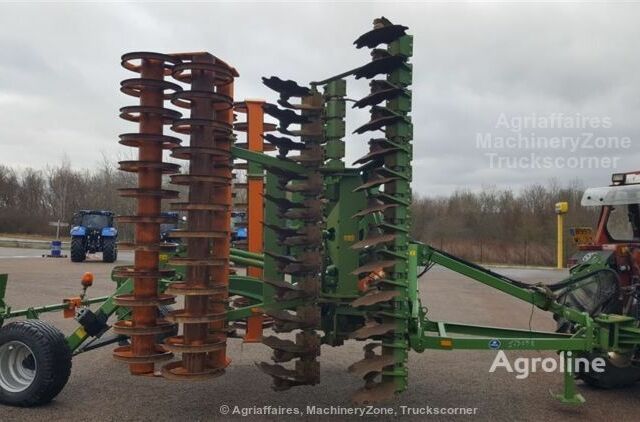 Амазоні Другая, об'ємом двигуна 0 л та пробігом 0 тис. км за 34083 $, фото 2 на Automoto.ua