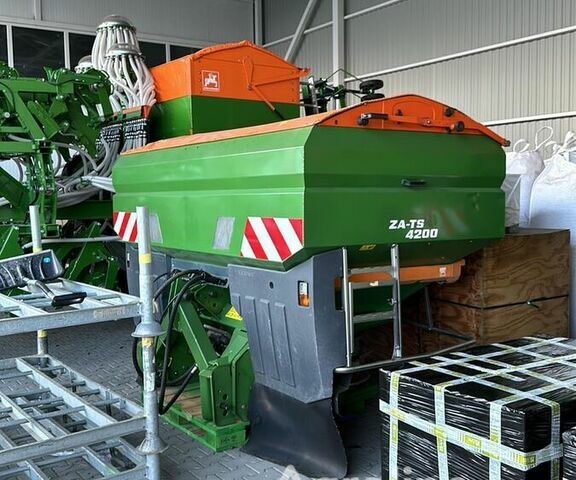 Амазоні Другая, об'ємом двигуна 0 л та пробігом 0 тис. км за 23256 $, фото 1 на Automoto.ua