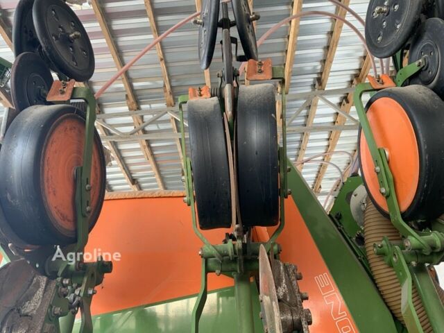 Зелений Амазоні Другая, об'ємом двигуна 0 л та пробігом 0 тис. км за 52325 $, фото 3 на Automoto.ua