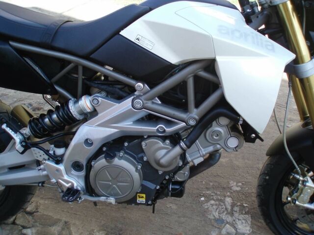 Априлия Другая, объемом двигателя 0.75 л и пробегом 0 тыс. км за 3300 $, фото 7 на Automoto.ua