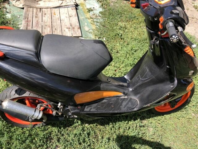 Априлия SR 50 R, объемом двигателя 0 л и пробегом 0 тыс. км за 1100 $, фото 7 на Automoto.ua