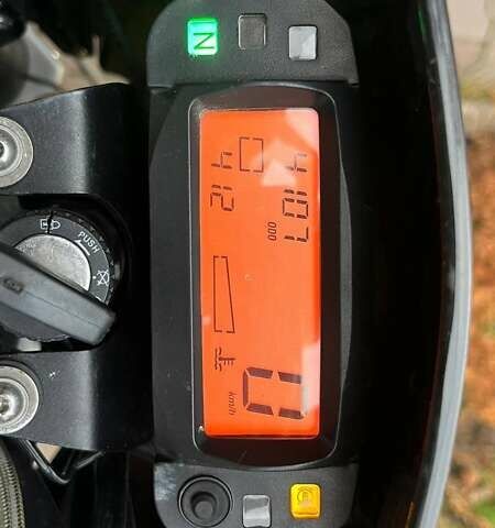 Красный Априлия СХ, объемом двигателя 0.12 л и пробегом 4 тыс. км за 3084 $, фото 4 на Automoto.ua