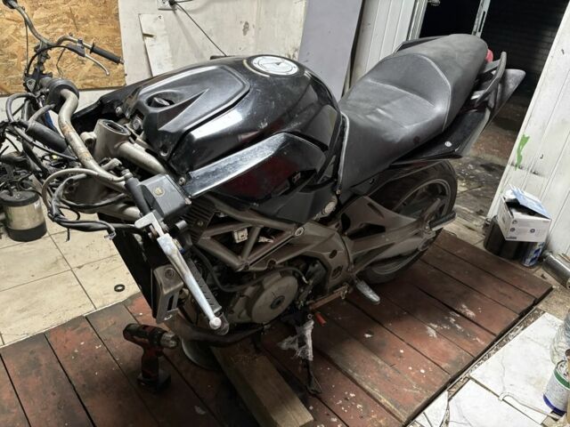 Априлия Шивер, объемом двигателя 0.75 л и пробегом 0 тыс. км за 357 $, фото 3 на Automoto.ua