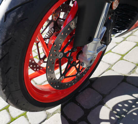 Черный Априлия Туоно, объемом двигателя 0.66 л и пробегом 7 тыс. км за 9850 $, фото 21 на Automoto.ua