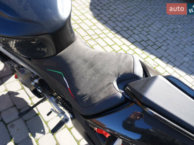 Черный Априлия Туоно, объемом двигателя 0.66 л и пробегом 7 тыс. км за 9850 $, фото 3 на Automoto.ua