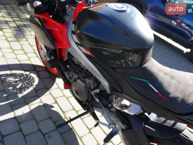 Черный Априлия Туоно, объемом двигателя 0.66 л и пробегом 7 тыс. км за 9850 $, фото 22 на Automoto.ua