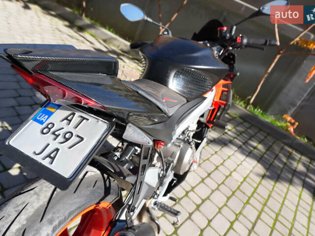 Черный Априлия Туоно, объемом двигателя 0.66 л и пробегом 7 тыс. км за 9850 $, фото 6 на Automoto.ua