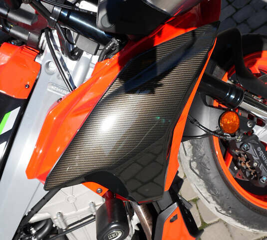 Черный Априлия Туоно, объемом двигателя 0.66 л и пробегом 7 тыс. км за 9850 $, фото 4 на Automoto.ua