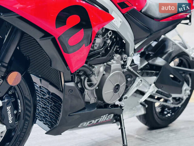 Априлія Туоно, об'ємом двигуна 0.65 л та пробігом 1 тис. км за 12999 $, фото 10 на Automoto.ua