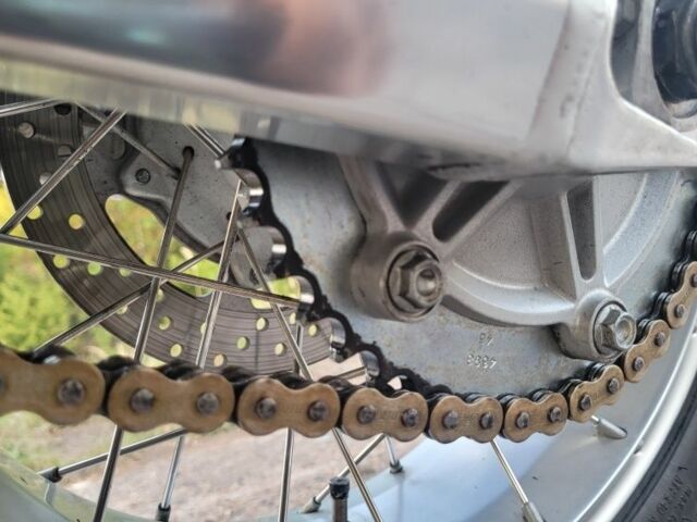 Априлия ETV 1000 Caponord, объемом двигателя 1 л и пробегом 0 тыс. км за 5200 $, фото 9 на Automoto.ua