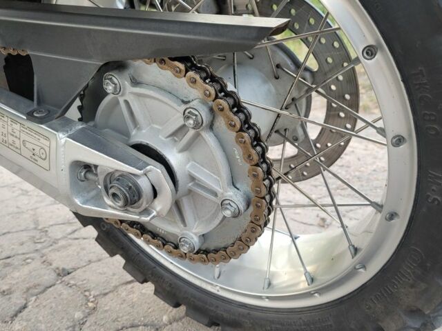 Априлия ETV 1000 Caponord, объемом двигателя 1 л и пробегом 0 тыс. км за 5200 $, фото 8 на Automoto.ua