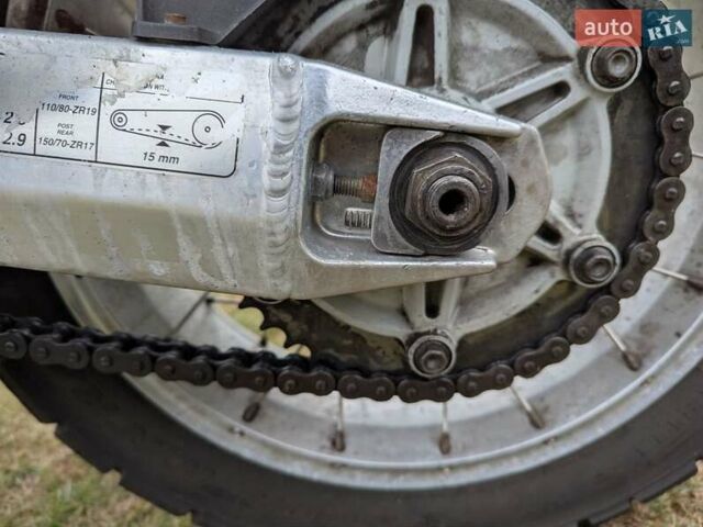 Априлия ETV 1000 Caponord 2001 в Сновск (Щорс) на Automoto.ua Синий Априлия ETV 1000 Caponord, объемом двигателя 1 л и пробегом 98 тыс. км за 4800 $, фото 3 на Automoto.ua