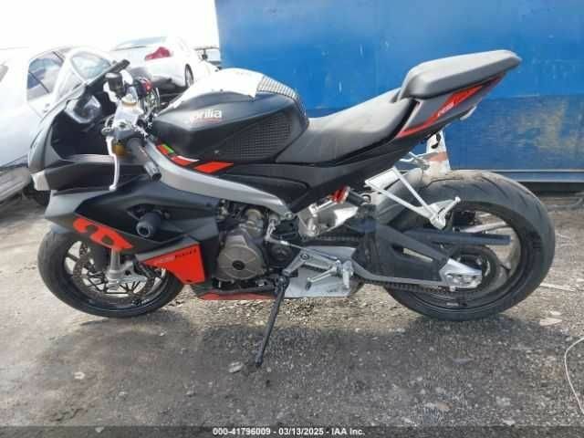 Априлия RS 660, объемом двигателя 0.66 л и пробегом 0 тыс. км за 3800 $, фото 12 на Automoto.ua