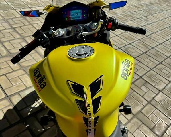 Жовтий Априлія RS 660, об'ємом двигуна 0.66 л та пробігом 5 тис. км за 13150 $, фото 8 на Automoto.ua