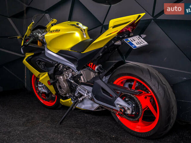 Жовтий Априлія RS 660, об'ємом двигуна 0.66 л та пробігом 5 тис. км за 13000 $, фото 5 на Automoto.ua