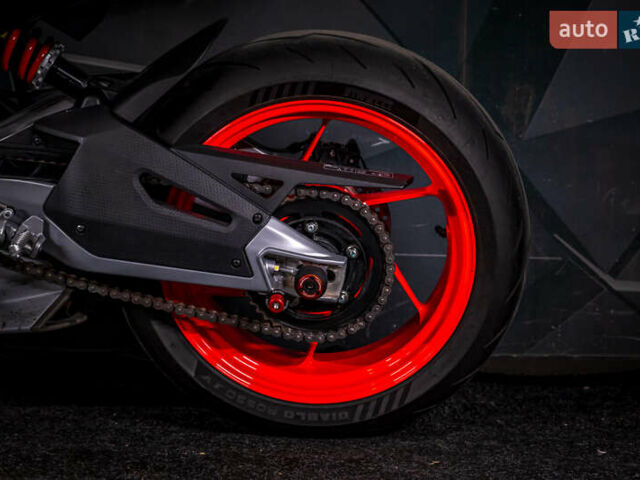 Жовтий Априлія RS 660, об'ємом двигуна 0.66 л та пробігом 5 тис. км за 13000 $, фото 11 на Automoto.ua